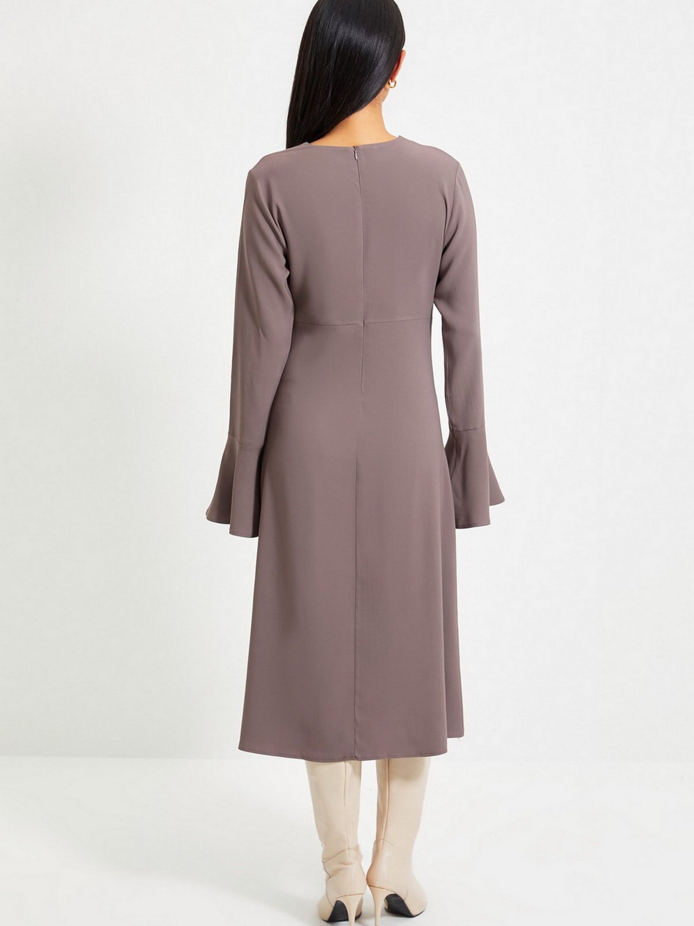 Платье миди Trendyol модель TWOAW22EL0123/Antrasit Фото