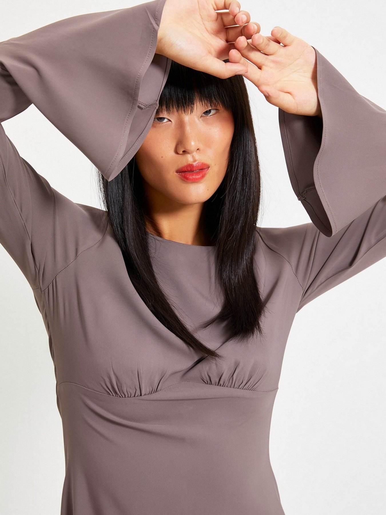 Платье миди Trendyol модель TWOAW22EL0123/Antrasit Фото