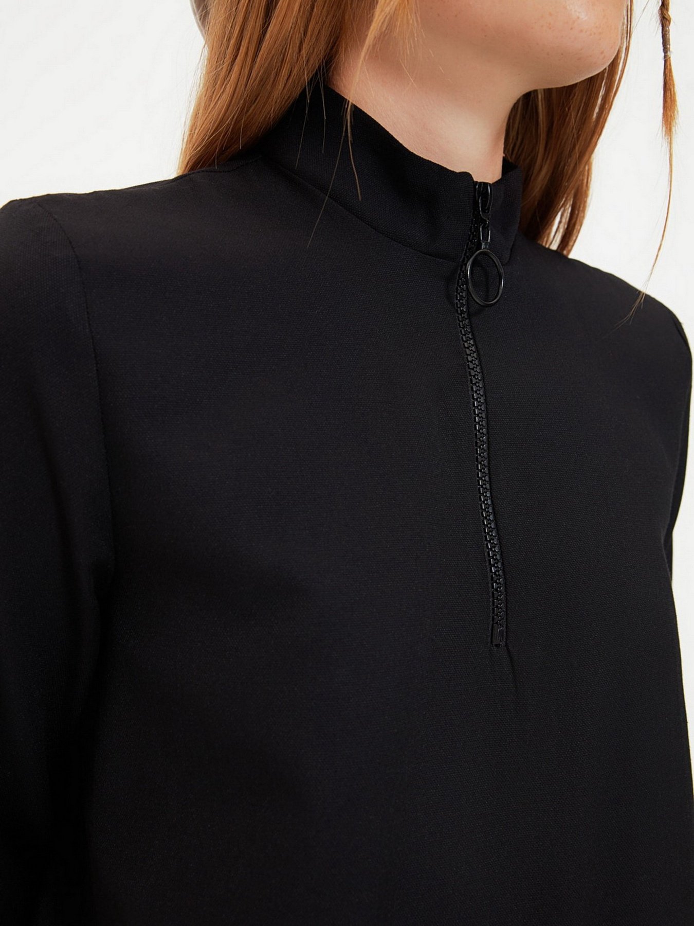 Платье мини Trendyol модель TWOAW22EL0180/Siyah Фото