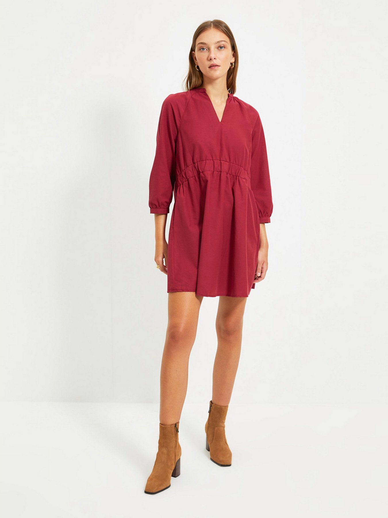 Платье мини Trendyol модель TWOAW22EL0217/Bordo Фото