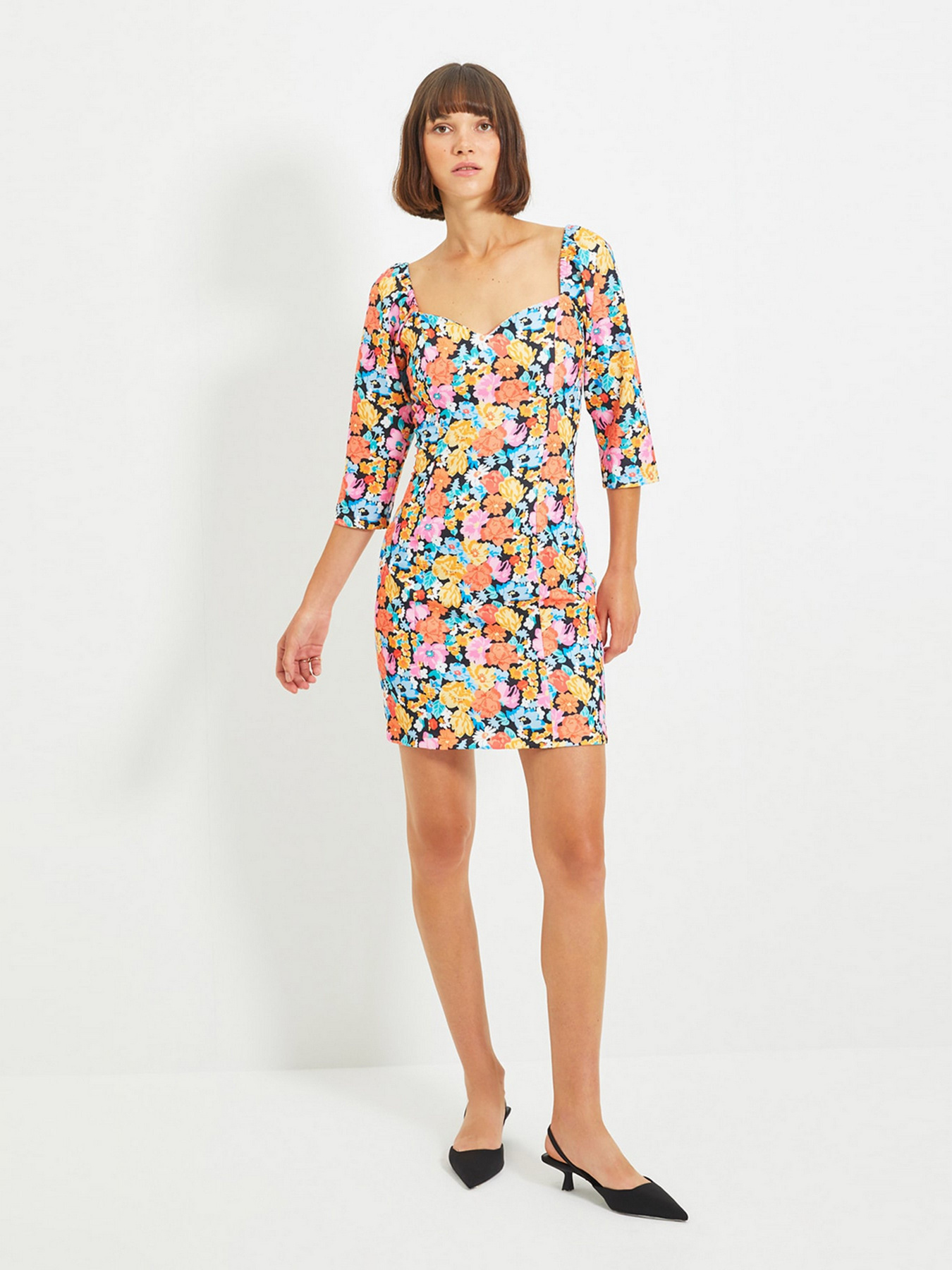 Платье мини Trendyol модель TWOAW22EL0231/Cok Renkli Фото