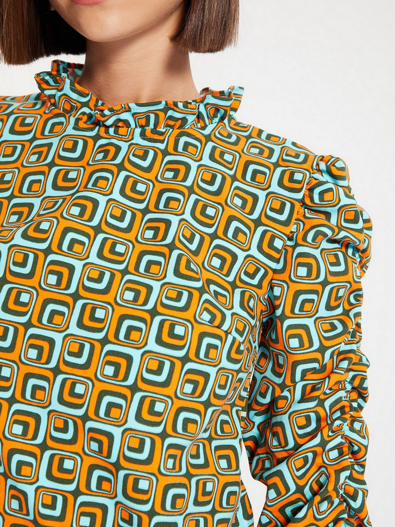 Платье мини Trendyol модель TWOAW22EL0347/Cok Renkli Фото