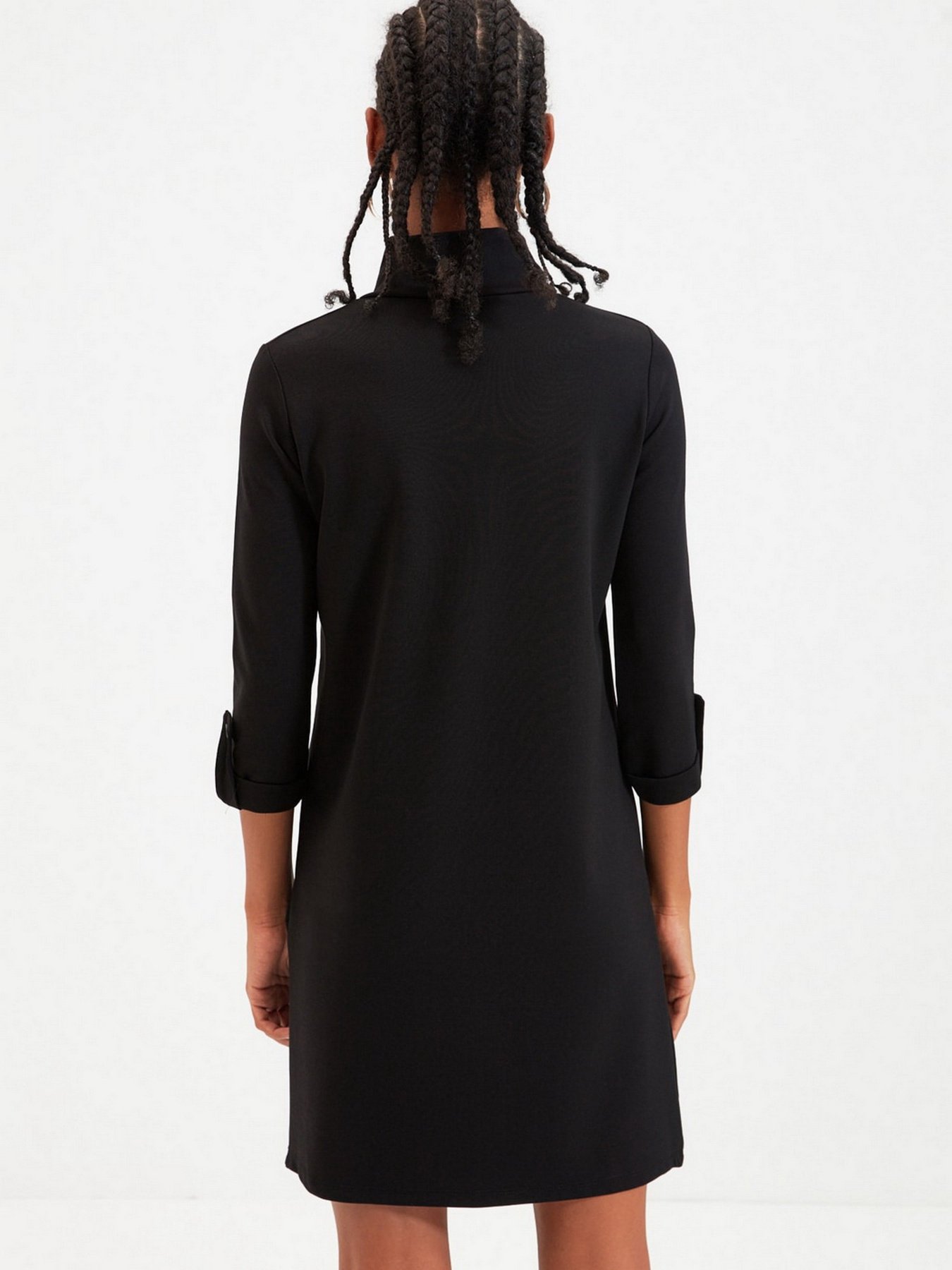 Платье мини Trendyol модель TWOAW22EL0438/Siyah Фото