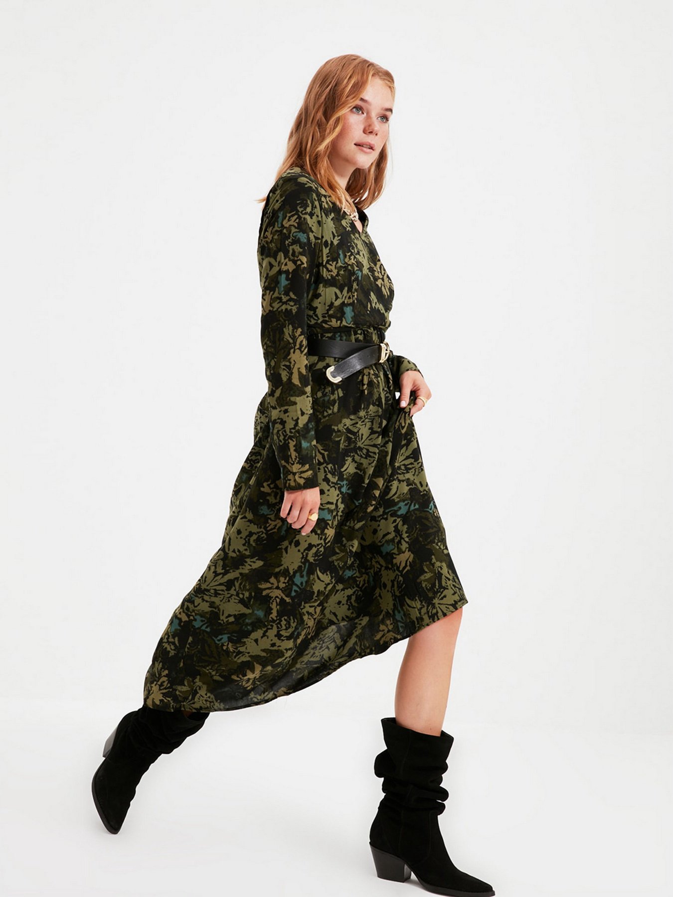 Платье миди Trendyol модель TWOAW22EL0501/Siyah Фото