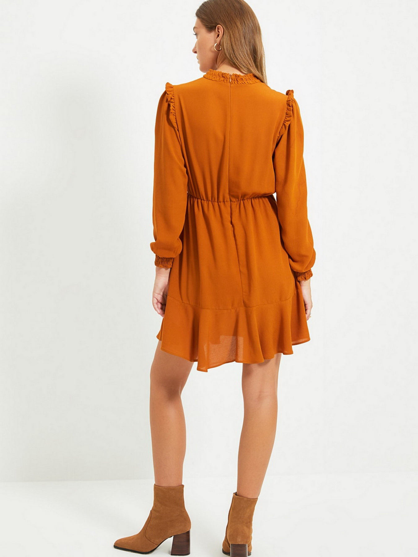 Платье мини Trendyol модель TWOAW22EL0504/Camel Фото