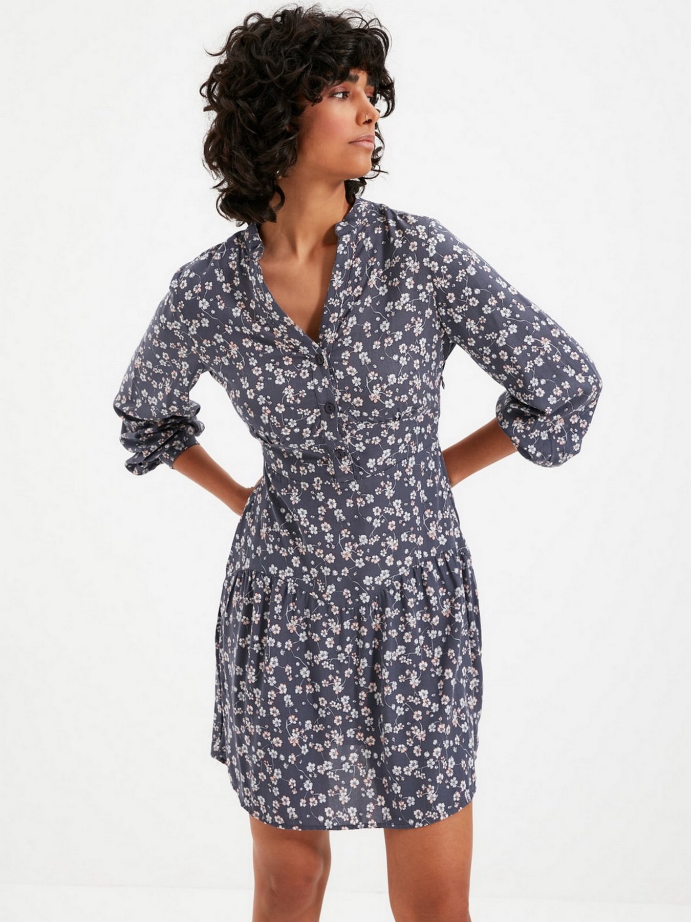 Платье мини Trendyol модель TWOAW22EL0591/Lacivert Фото