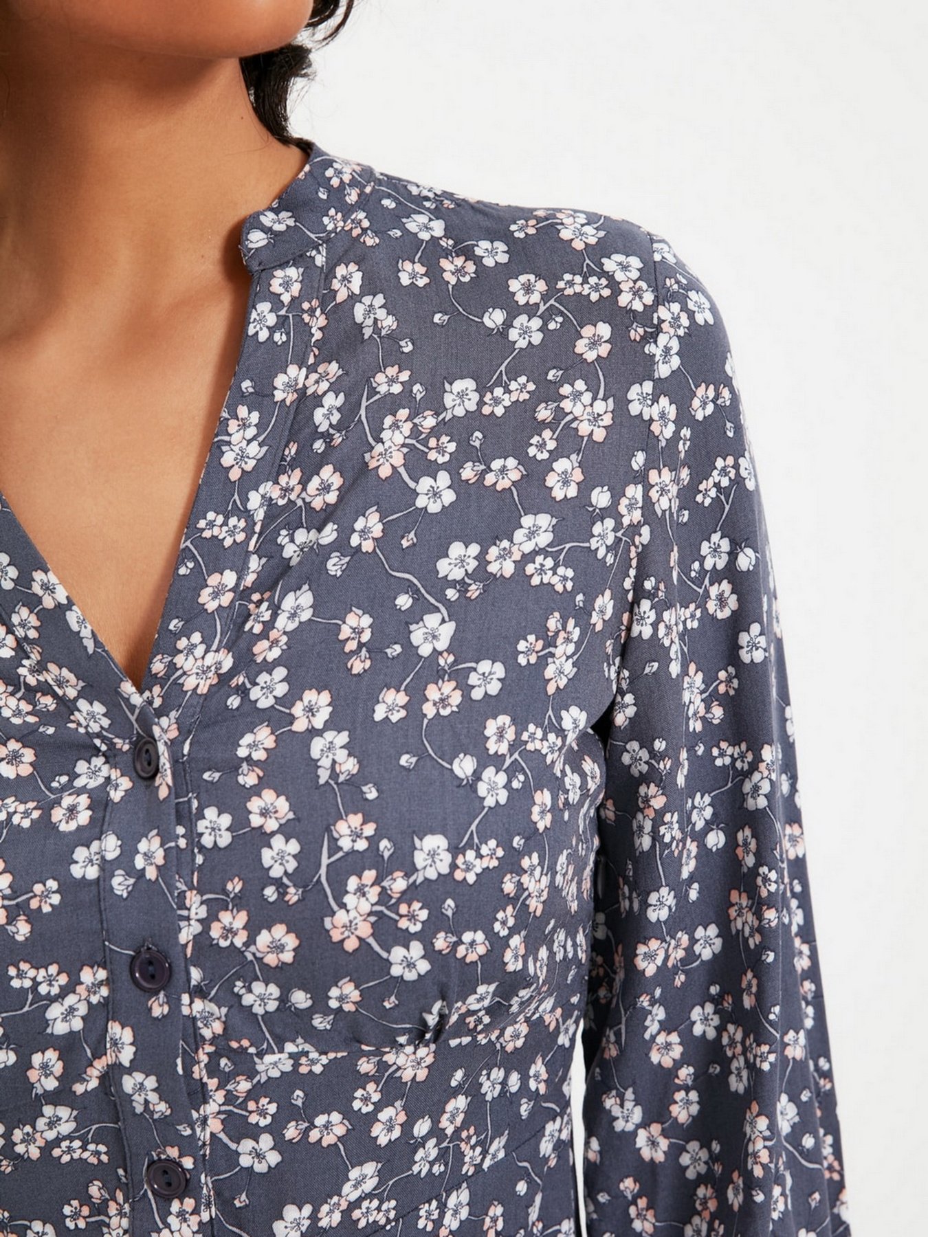 Платье мини Trendyol модель TWOAW22EL0591/Lacivert Фото