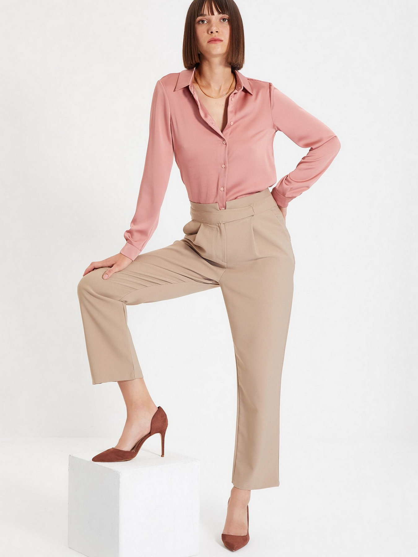 Рубашка Trendyol модель TWOAW22GO0131/Gul Kurusu Фото