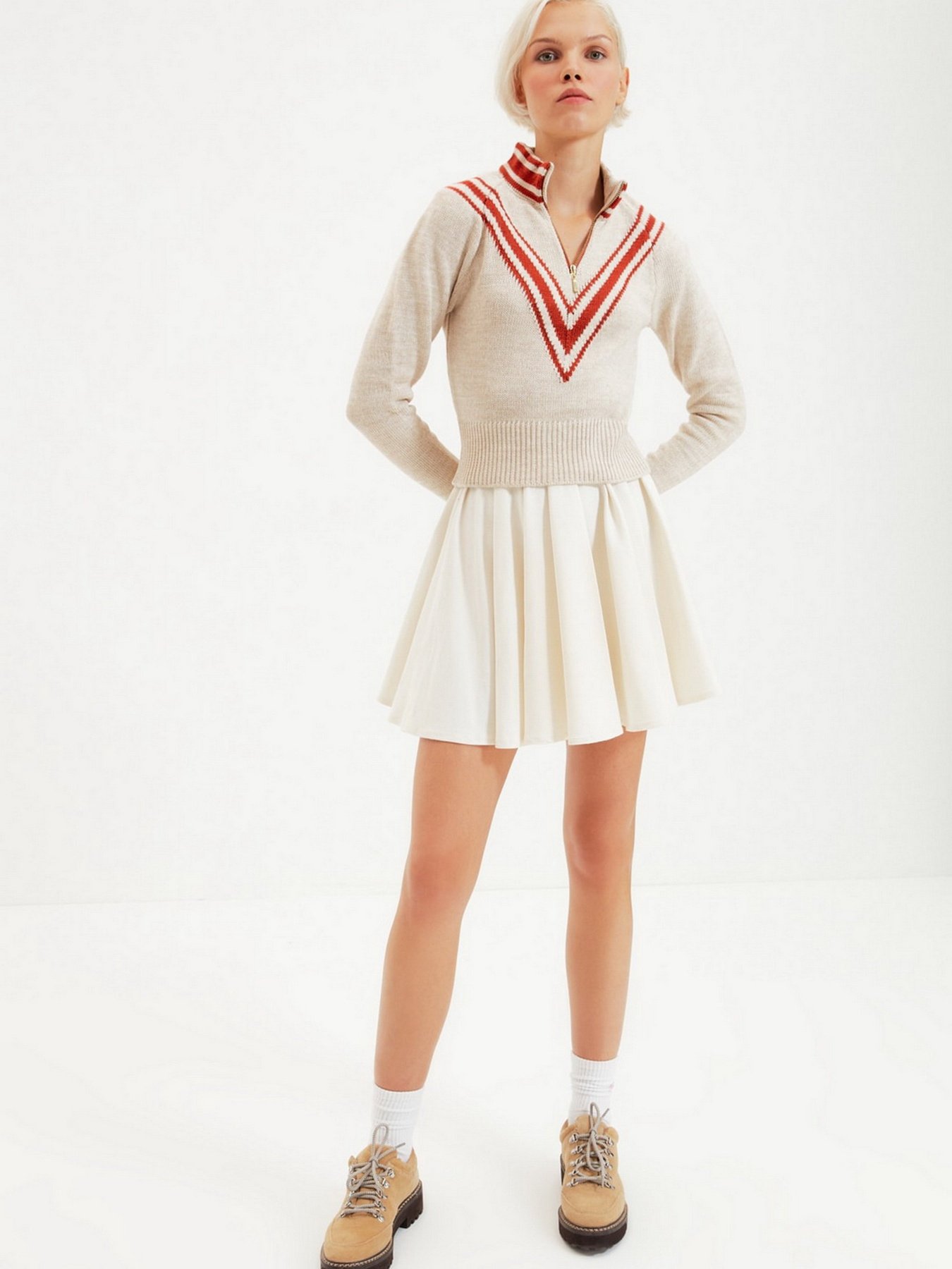 Джемпер Trendyol модель TWOAW22KZ0502/Tas Фото