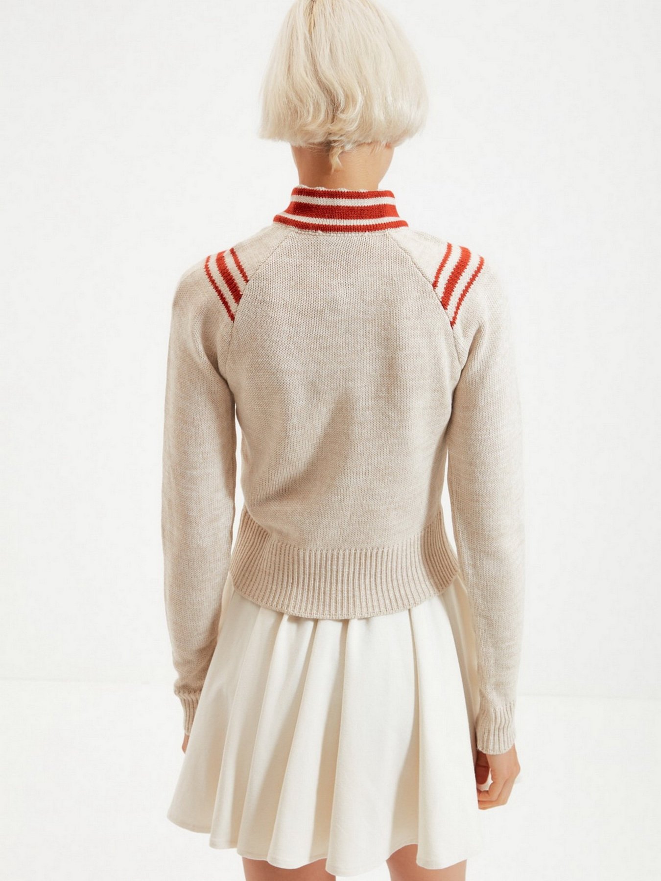 Джемпер Trendyol модель TWOAW22KZ0502/Tas Фото