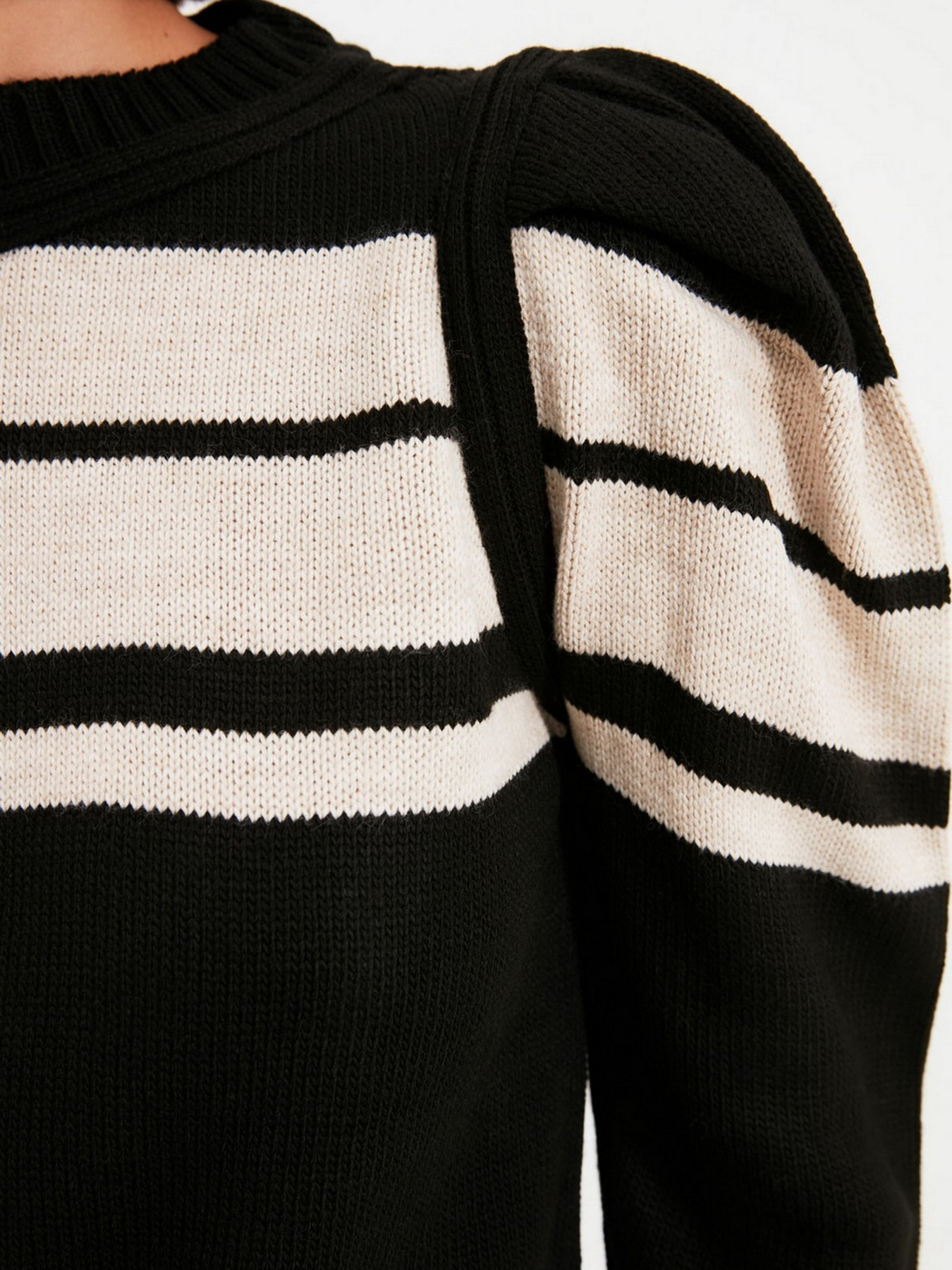 Джемпер Trendyol модель TWOAW22KZ0734/Siyah Фото