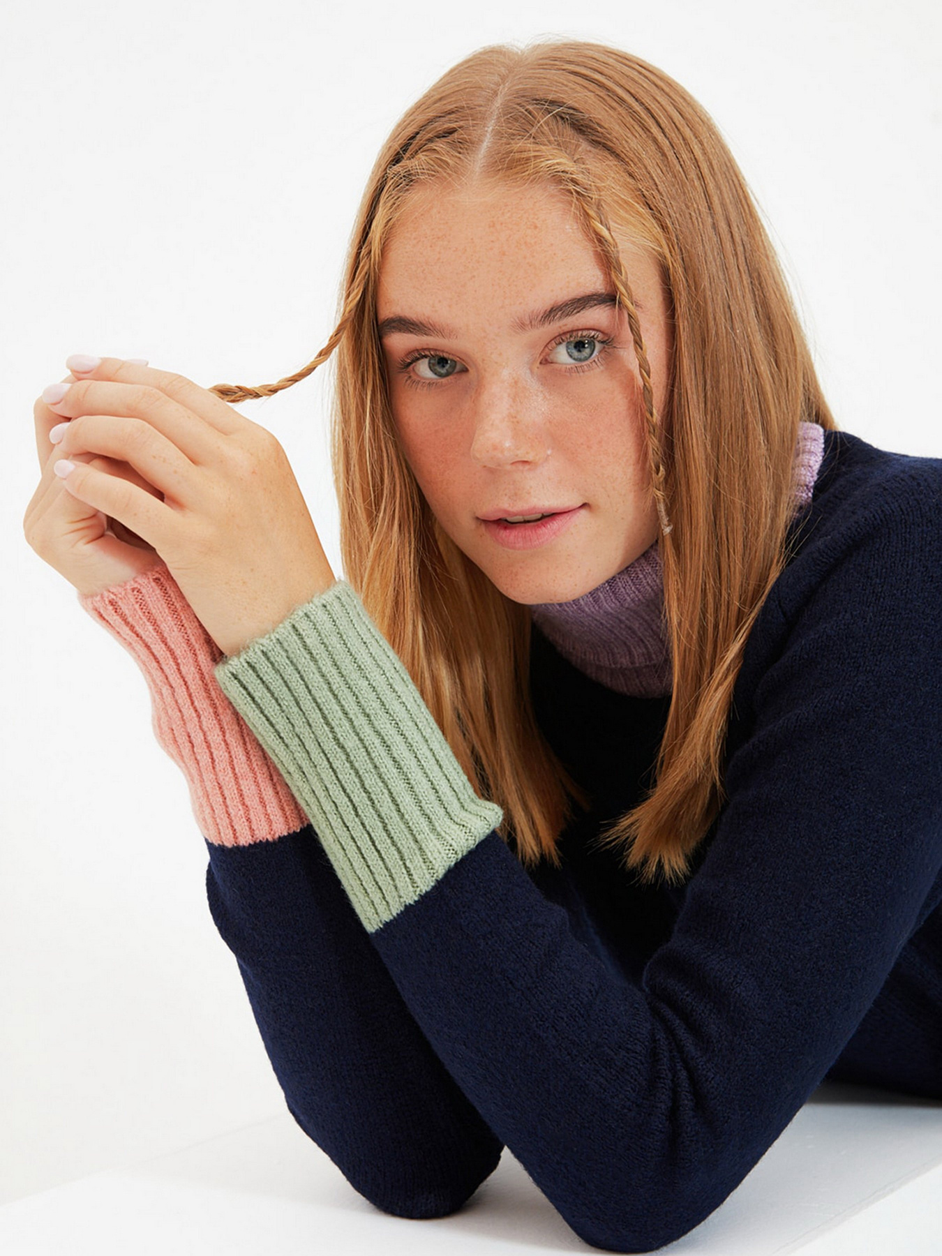 Свитер Trendyol модель TWOAW22KZ0940/Lacivert Фото