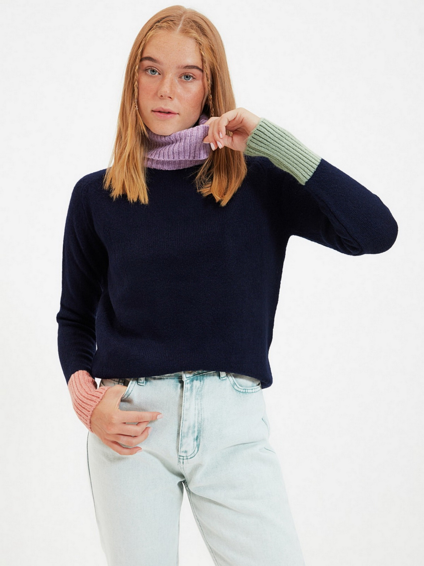 Свитер Trendyol модель TWOAW22KZ0940/Lacivert Свитер Trendyol модель TWOAW22KZ0940/Lacivert Фото