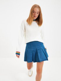 Свитер Trendyol модель TWOAW22KZ1364/Ekru Свитер Trendyol модель TWOAW22KZ1364/Ekru Фото