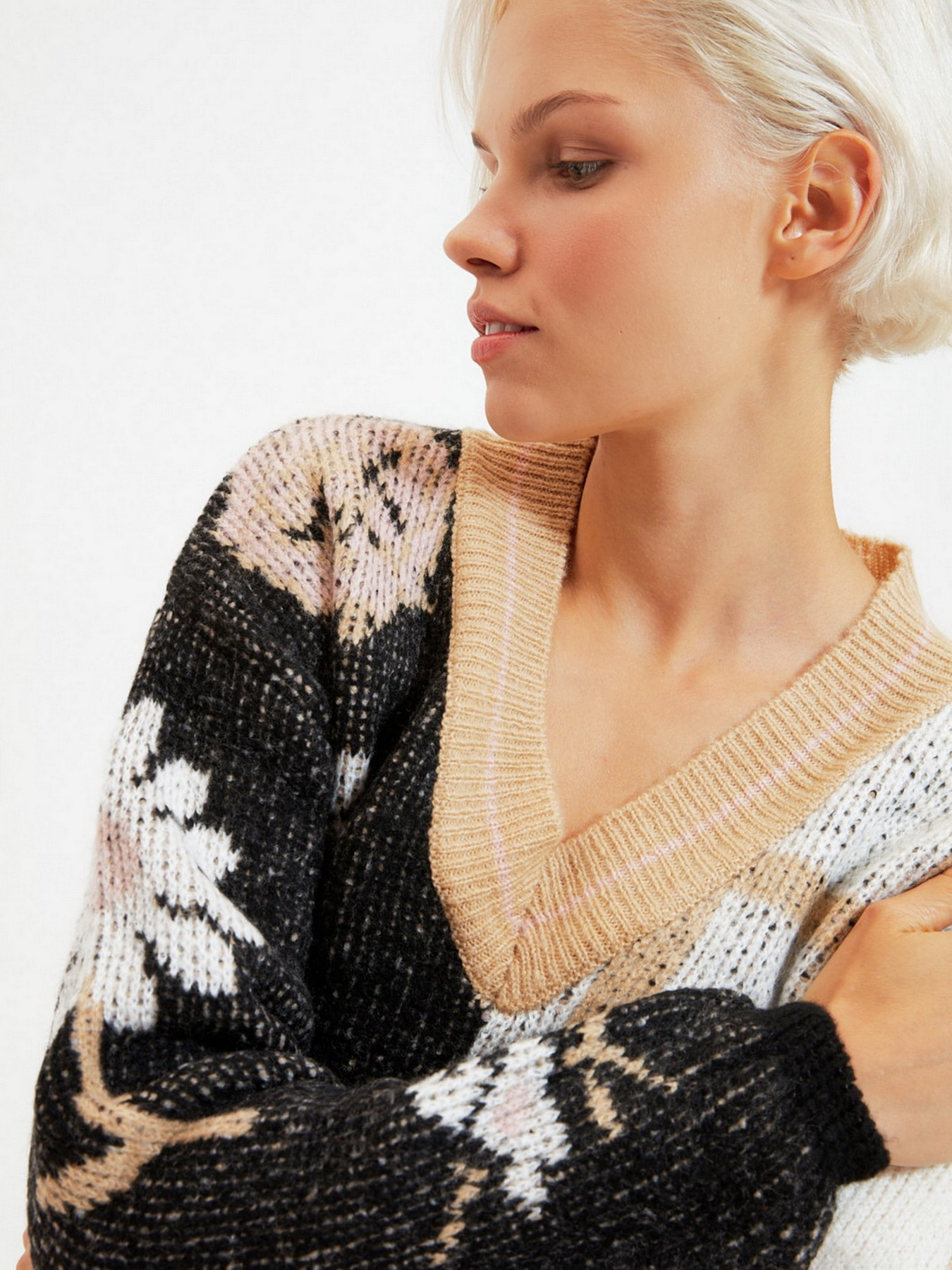 Свитер Trendyol модель TWOAW22KZ1621/Tas Свитер Trendyol модель TWOAW22KZ1621/Tas Фото