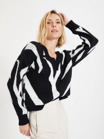 Свитер Trendyol модель TWOAW22KZ1648/Siyah Фото