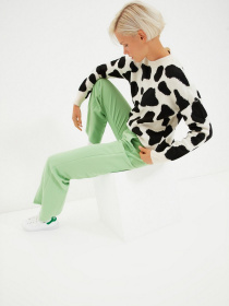 Свитер Trendyol модель TWOAW22KZ1652/Ekru Свитер Trendyol модель TWOAW22KZ1652/Ekru Фото