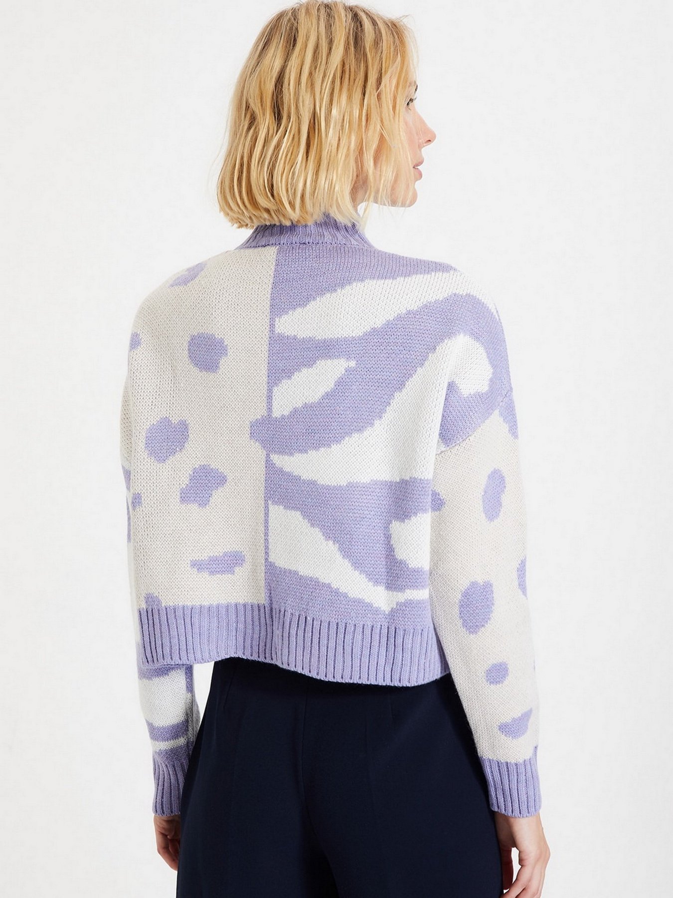 Свитер Trendyol модель TWOAW22KZ1730/Tas Свитер Trendyol модель TWOAW22KZ1730/Tas Фото