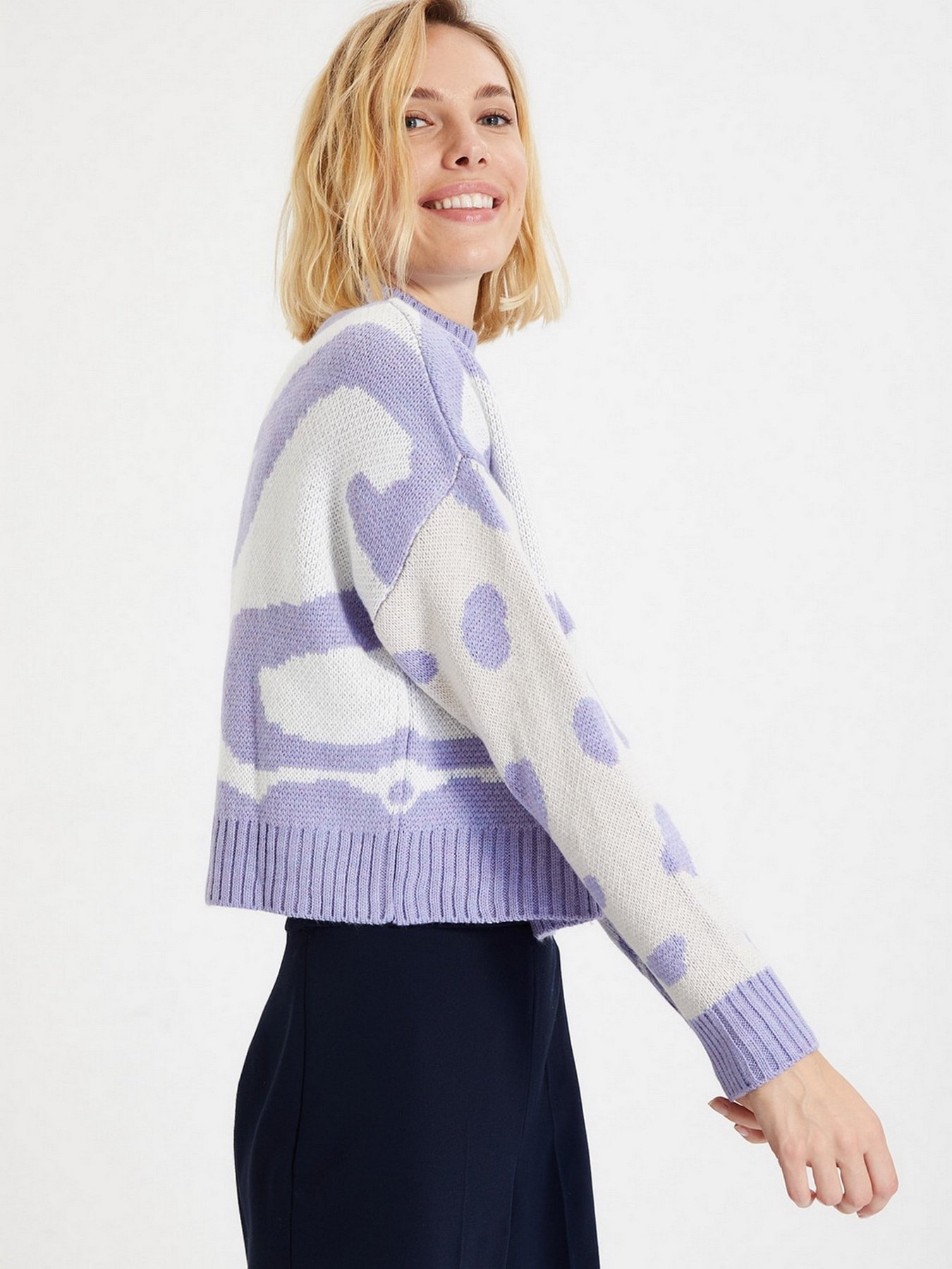 Свитер Trendyol модель TWOAW22KZ1730/Tas Свитер Trendyol модель TWOAW22KZ1730/Tas Фото