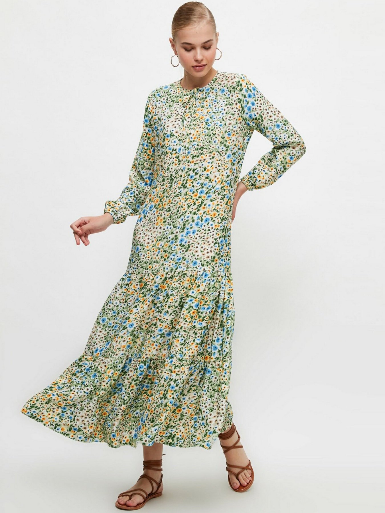 Платье макси Trendyol модель TCTSS21EL3944/Yesil Платье макси Trendyol модель TCTSS21EL3944/Yesil Фото