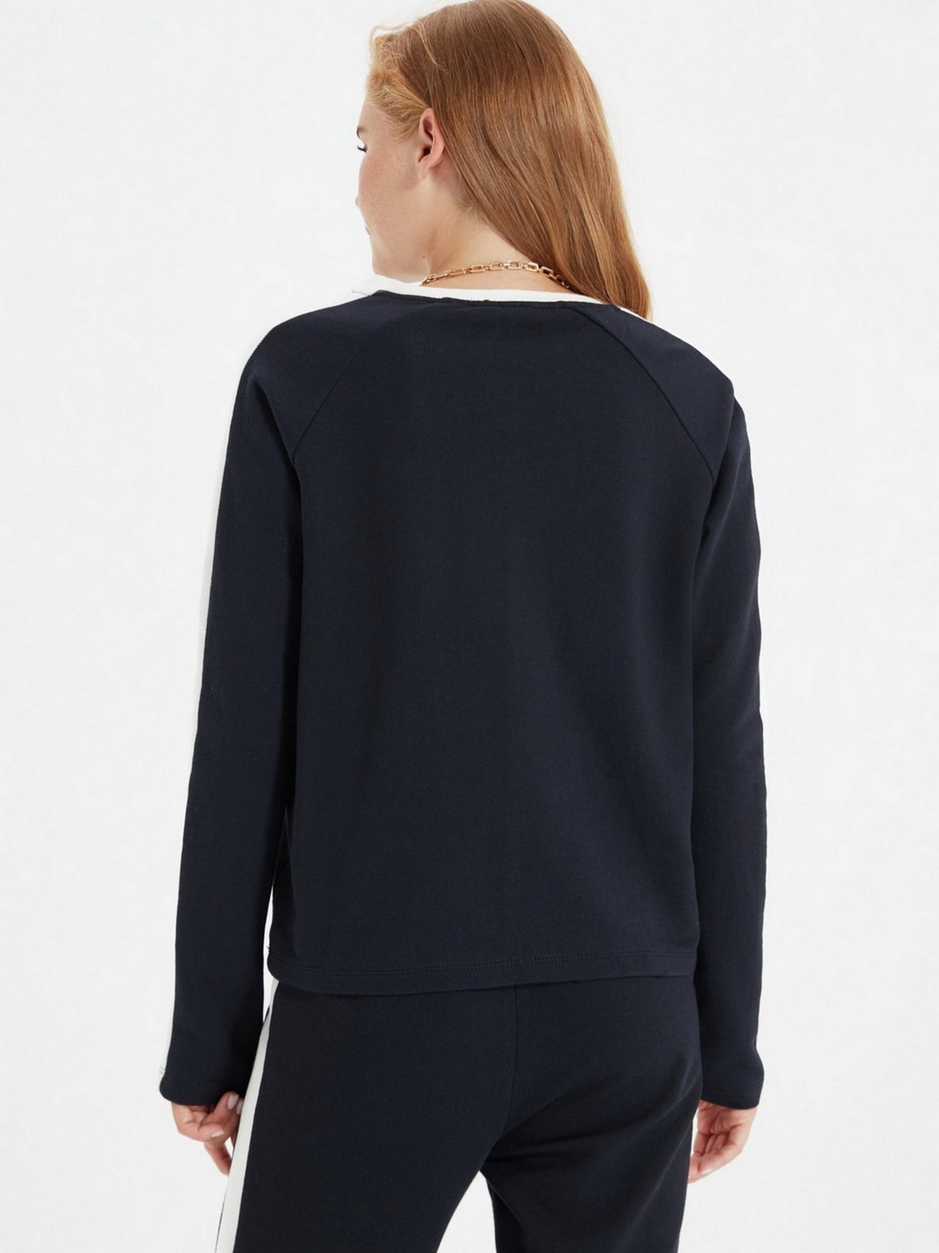 Свитшот Trendyol модель TWOAW22SW0082/Lacivert Фото