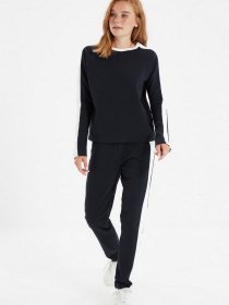 Свитшот Trendyol модель TWOAW22SW0082/Lacivert Фото