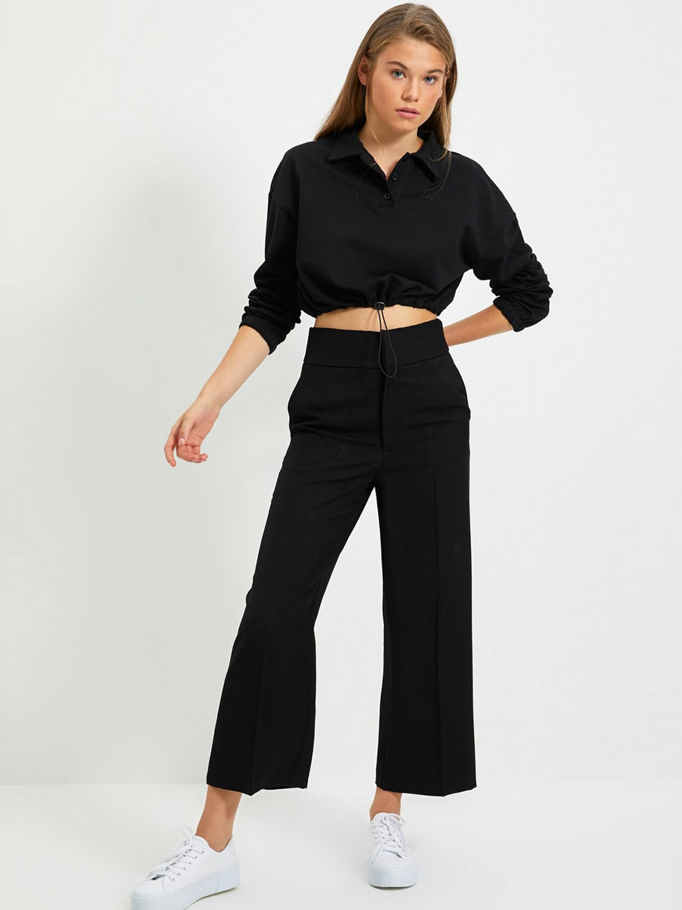 Свитшот Trendyol модель TWOAW22SW0177/Siyah Фото