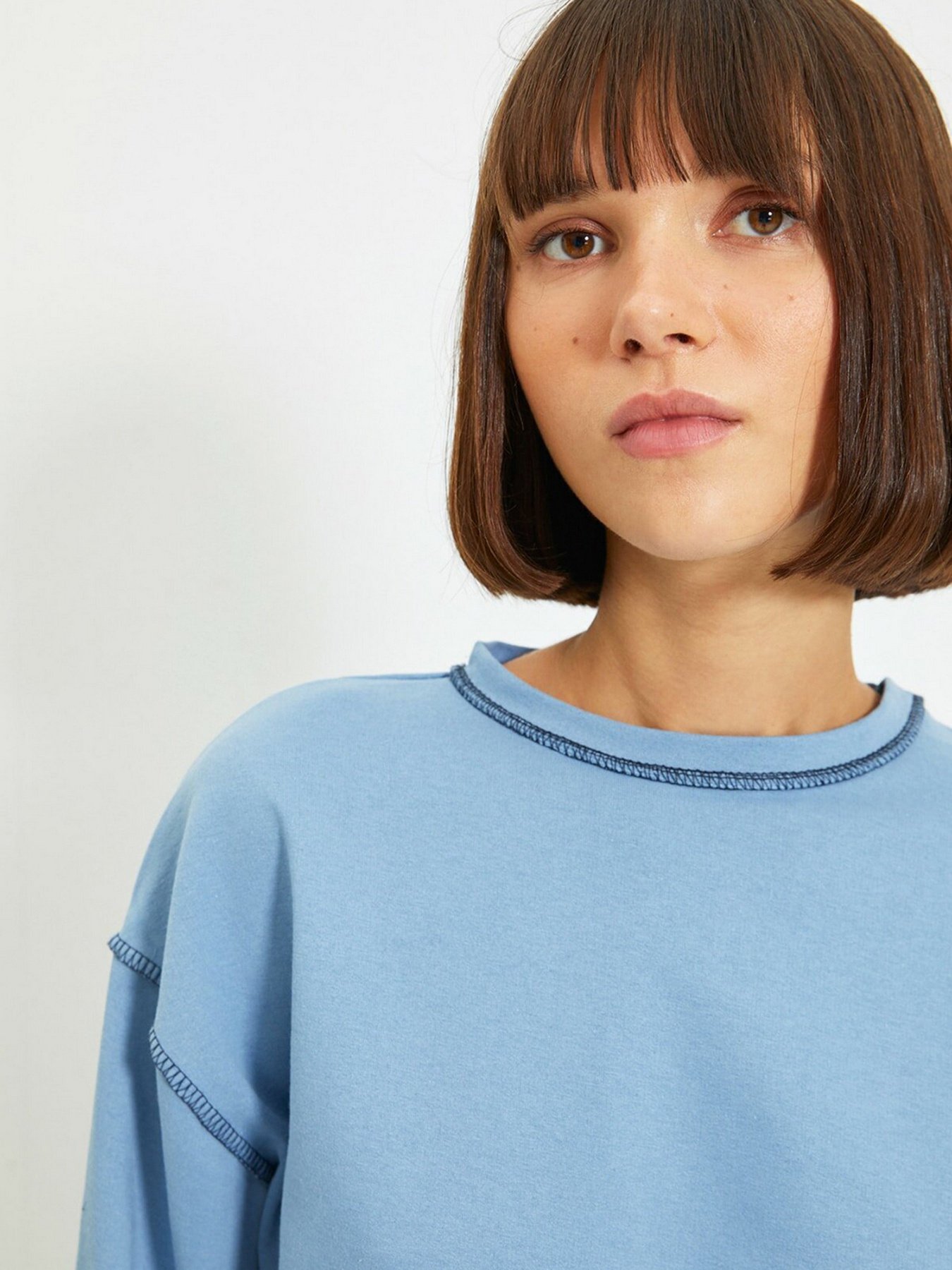 Свитшот Trendyol модель TWOAW22SW0450/Mavi Фото