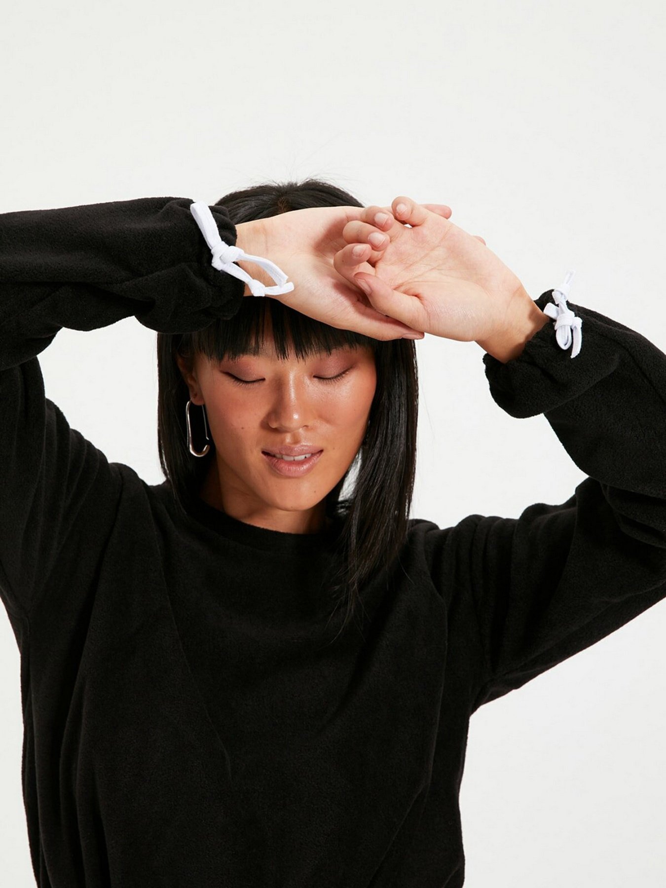 Світшот Trendyol модель TWOAW22SW0640/Siyah Світшот Trendyol модель TWOAW22SW0640/Siyah Фото