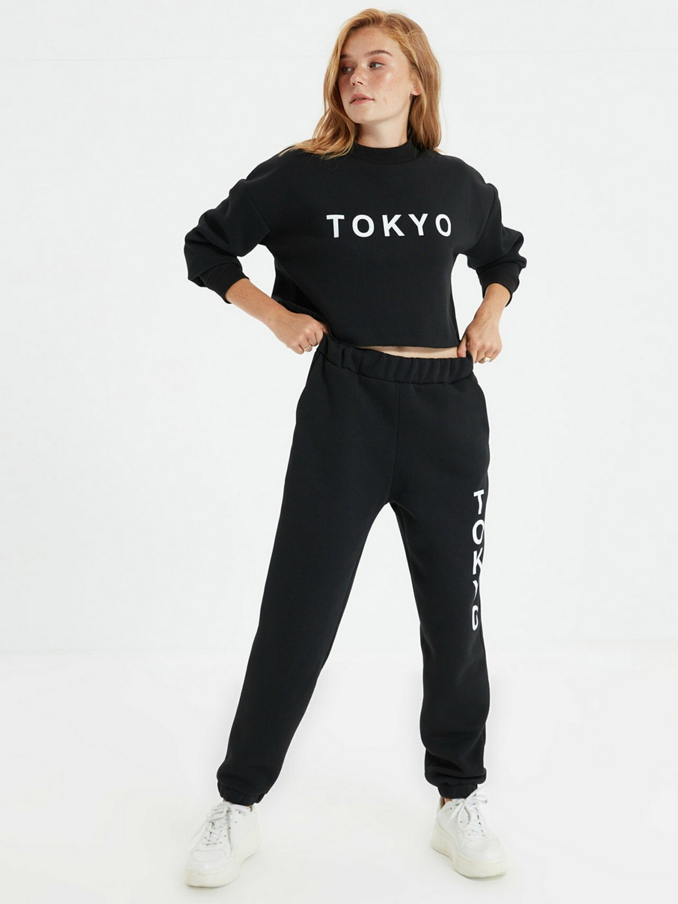 Свитшот Trendyol модель TWOAW22SW0895/Siyah Фото