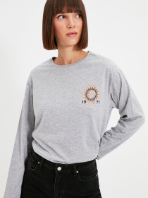 Лонгслів Trendyol модель TWOAW22TS0037/Gri Фото