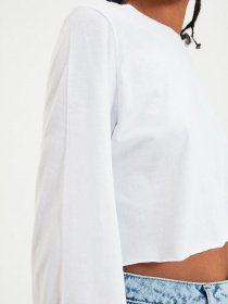 Лонгслив Trendyol модель TWOAW22TS0042/Beyaz Фото