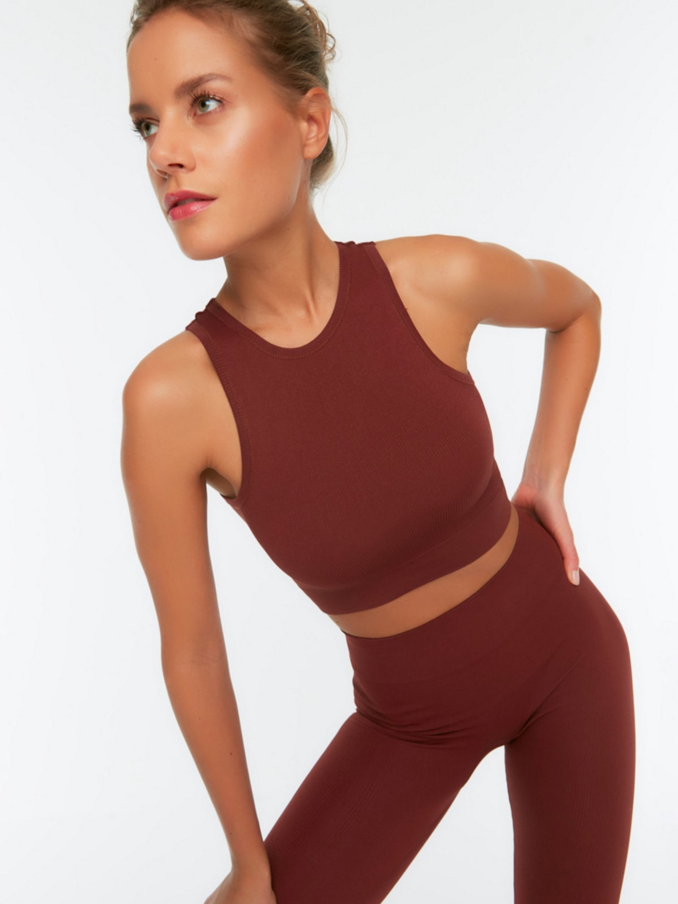 Топ Trendyol модель TWOSS21SS0024/Kahverengi Фото