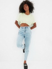 Джинсы мом Trendyol Mom модель TWOAW22JE0103/Mavi Джинсы мом Trendyol Mom модель TWOAW22JE0103/Mavi Фото