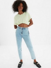 Джинсы мом Trendyol Mom модель TWOAW22JE0103/Mavi Джинсы мом Trendyol Mom модель TWOAW22JE0103/Mavi Фото