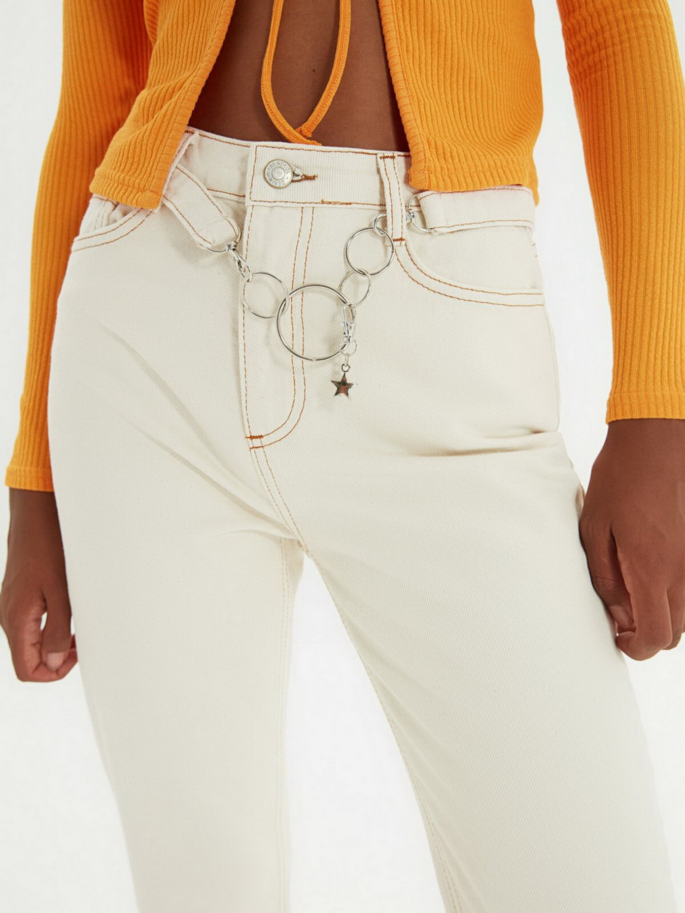 Джинсы мом Trendyol Mom модель TWOAW22JE0108/Ekru Фото