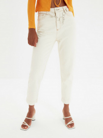 Джинсы мом Trendyol Mom модель TWOAW22JE0108/Ekru Фото