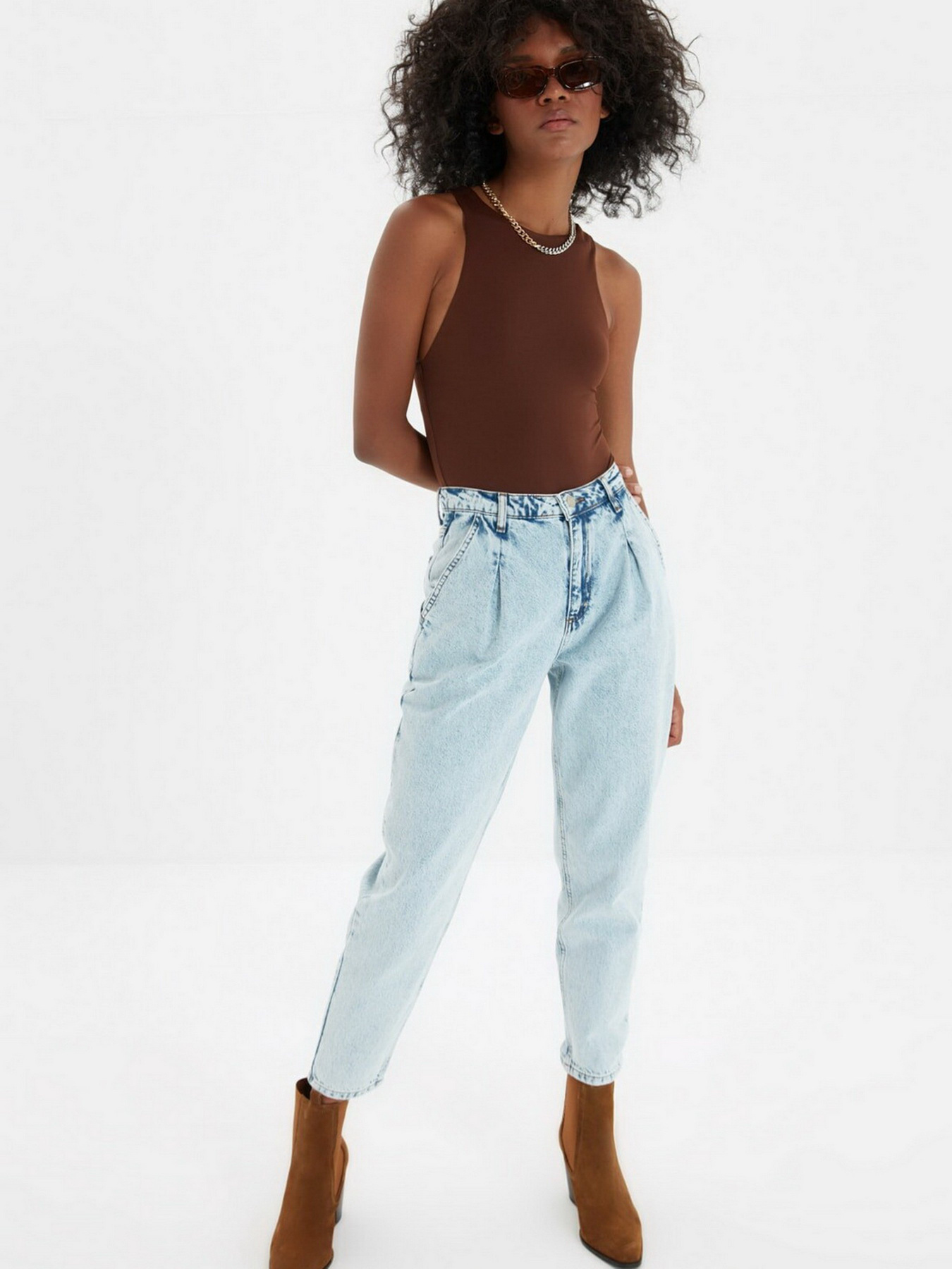 Джинсы мом Trendyol Curved модель TWOAW22JE0109/Mavi Фото