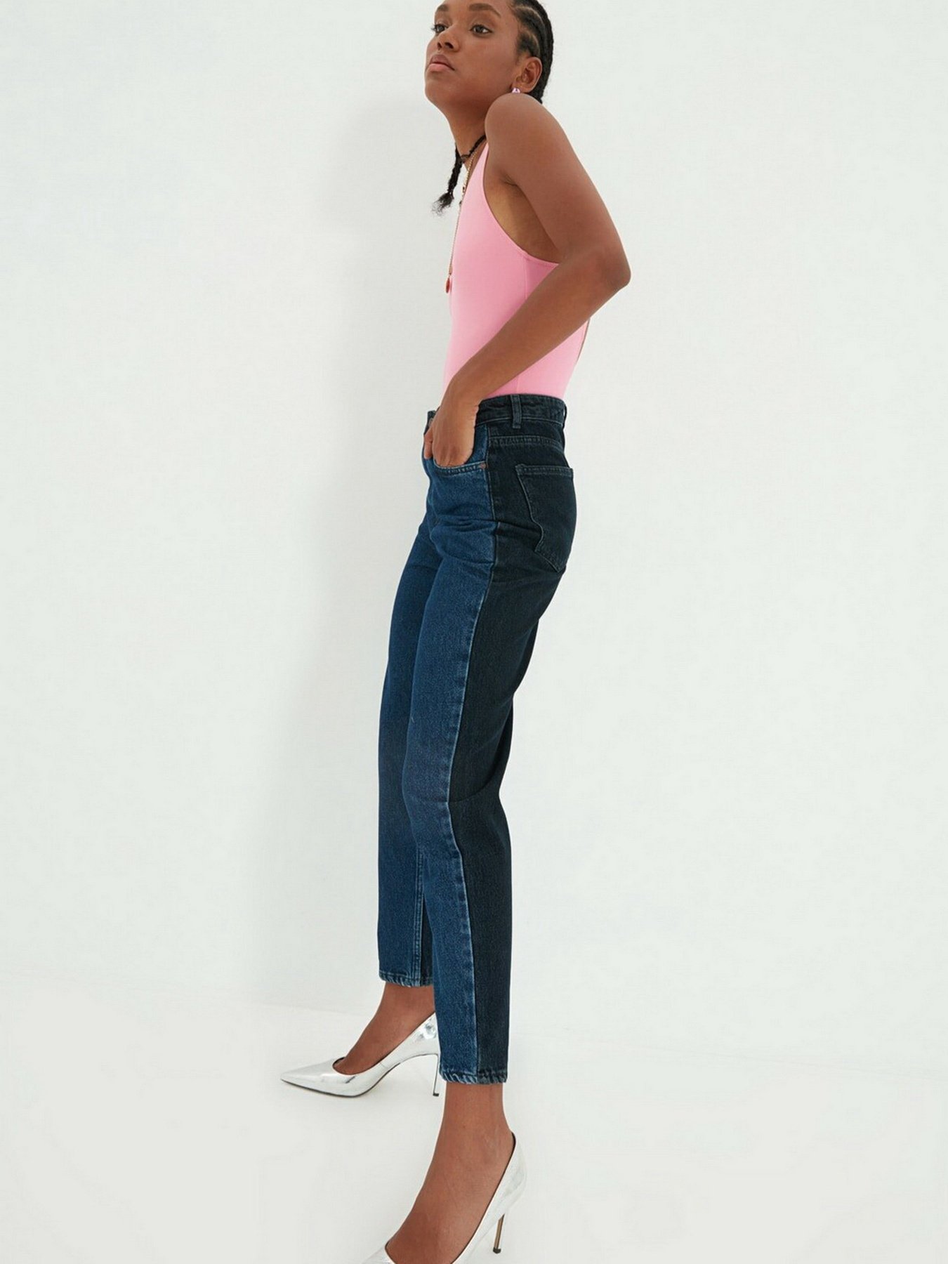 Джинси мом Trendyol Mom модель TWOAW22JE0116/Gece Mavisi Фото