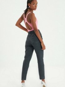 Джинсы мом Trendyol Mom модель TWOAW22JE0120/Antrasit Джинсы мом Trendyol Mom модель TWOAW22JE0120/Antrasit Фото