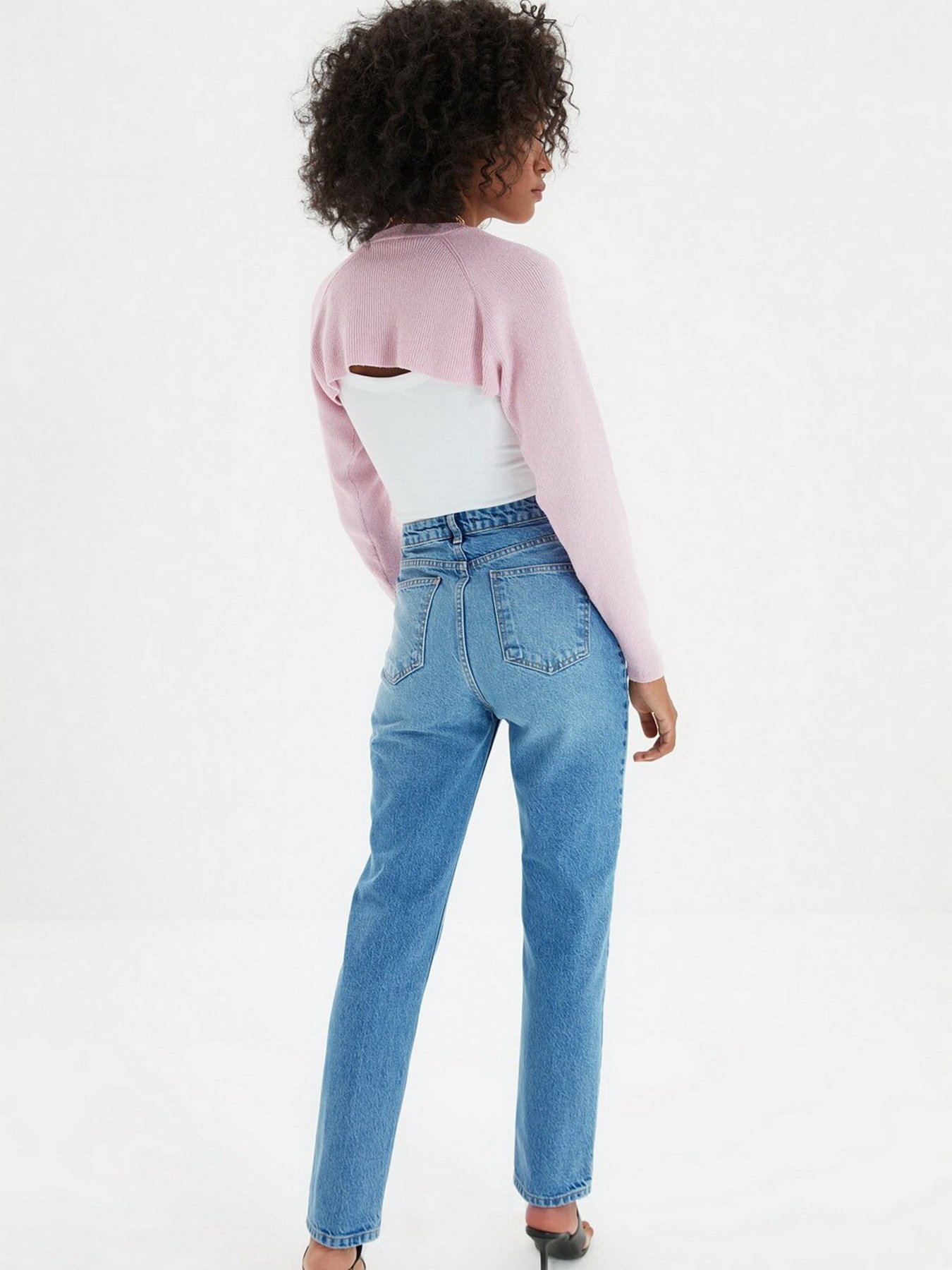 Зауженные джинсы Trendyol Bootcut модель TWOAW22JE0138/ACik Mavi Фото