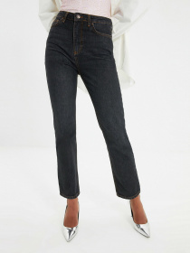 Прямые джинсы Trendyol Bootcut модель TWOAW22JE0138/Siyah Фото