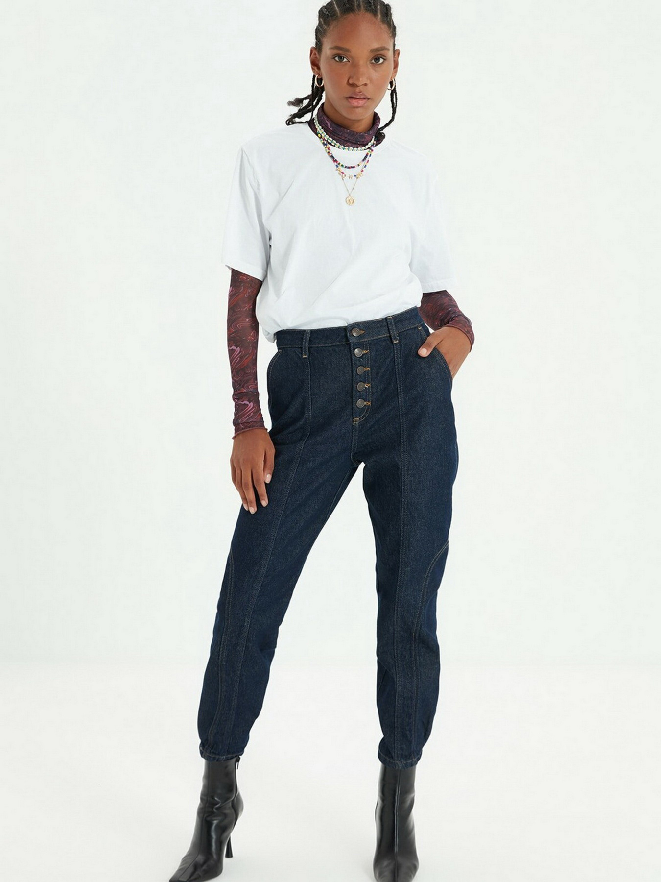 Бойфренды Trendyol Curved модель TWOAW22JE0149/Lacivert Фото