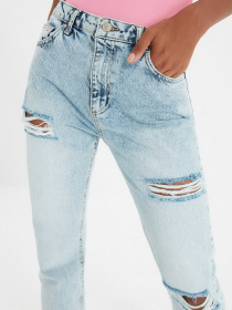 Джинсы мом Trendyol Mom модель TWOAW22JE0153/Mavi Джинсы мом Trendyol Mom модель TWOAW22JE0153/Mavi Фото