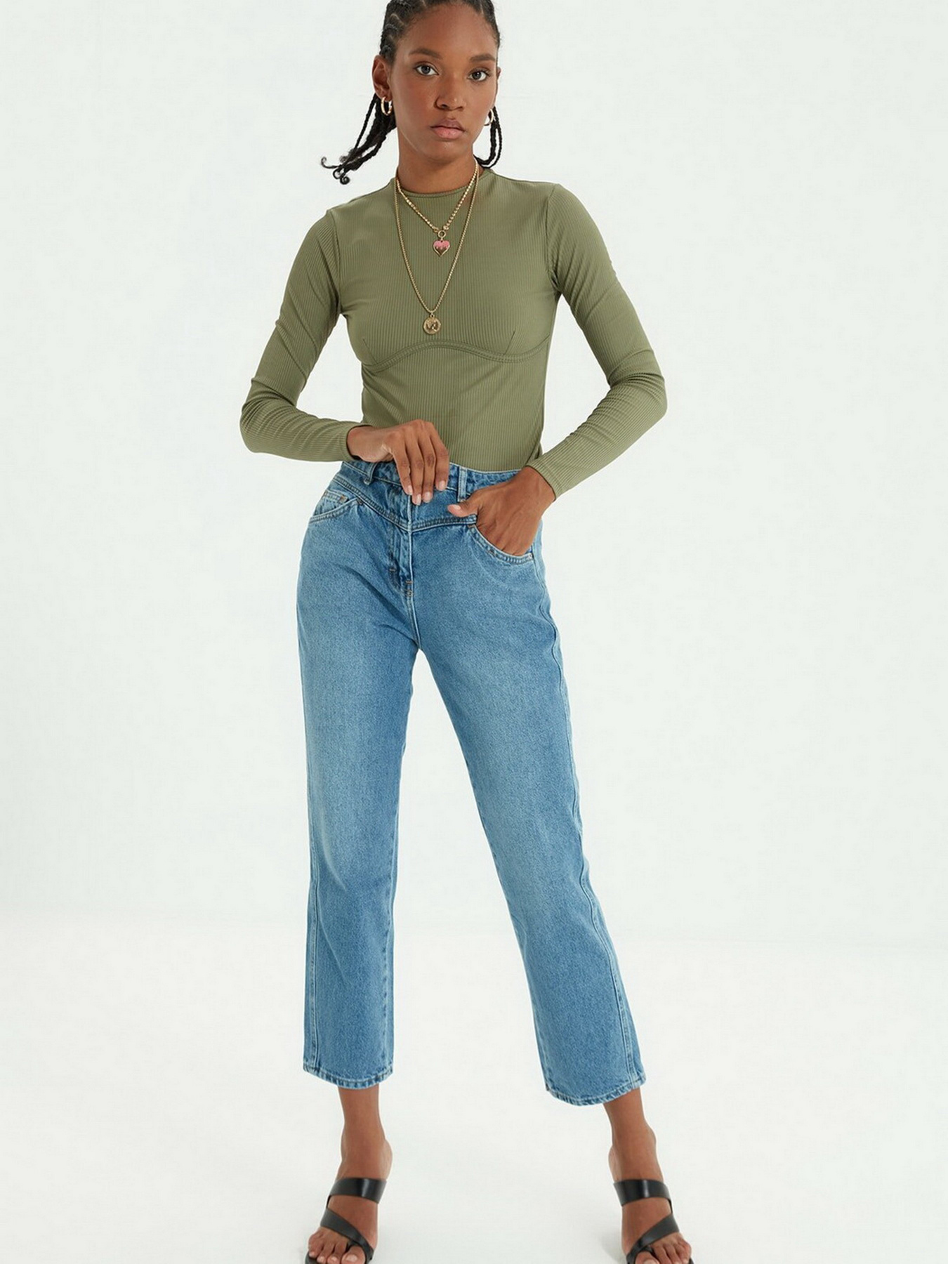 Джинсы мом Trendyol Mom модель TWOAW22JE0181/Mavi Фото