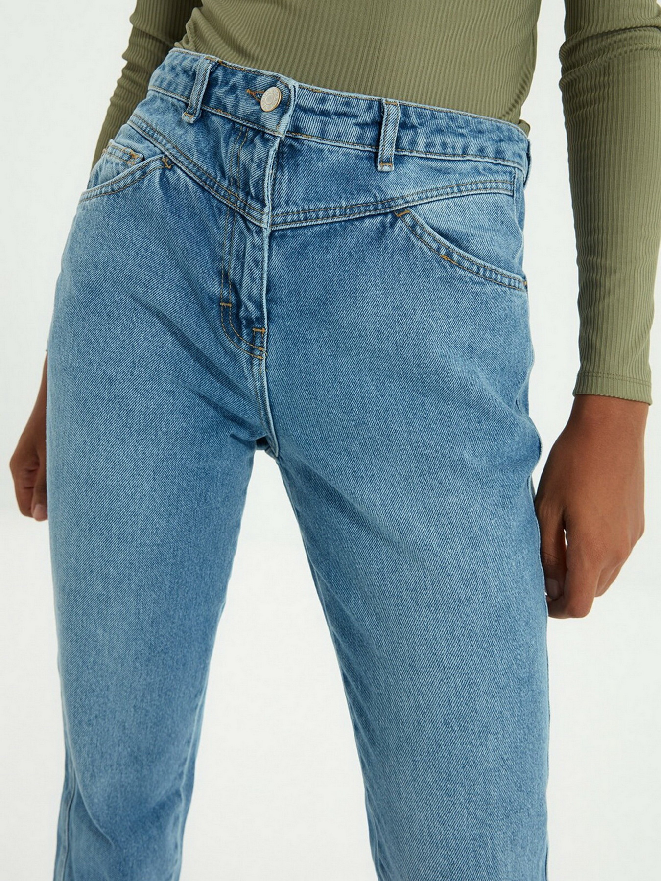 Джинсы мом Trendyol Mom модель TWOAW22JE0181/Mavi Джинсы мом Trendyol Mom модель TWOAW22JE0181/Mavi Фото