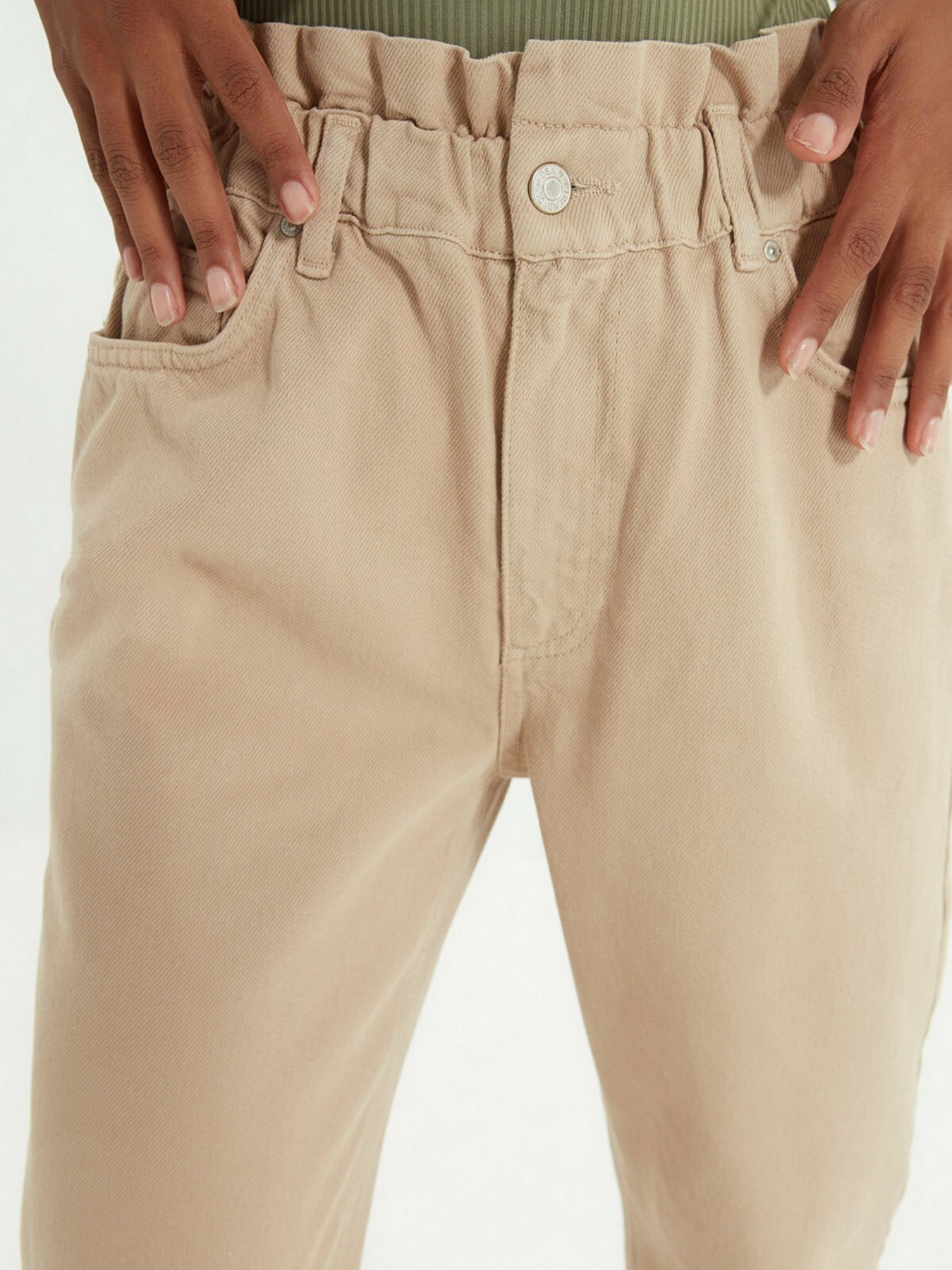 Джинсы мом Trendyol Mom модель TWOAW22JE0240/Bej Фото