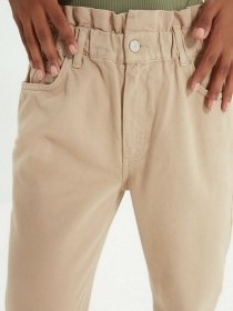 Джинсы мом Trendyol Mom модель TWOAW22JE0240/Bej Фото