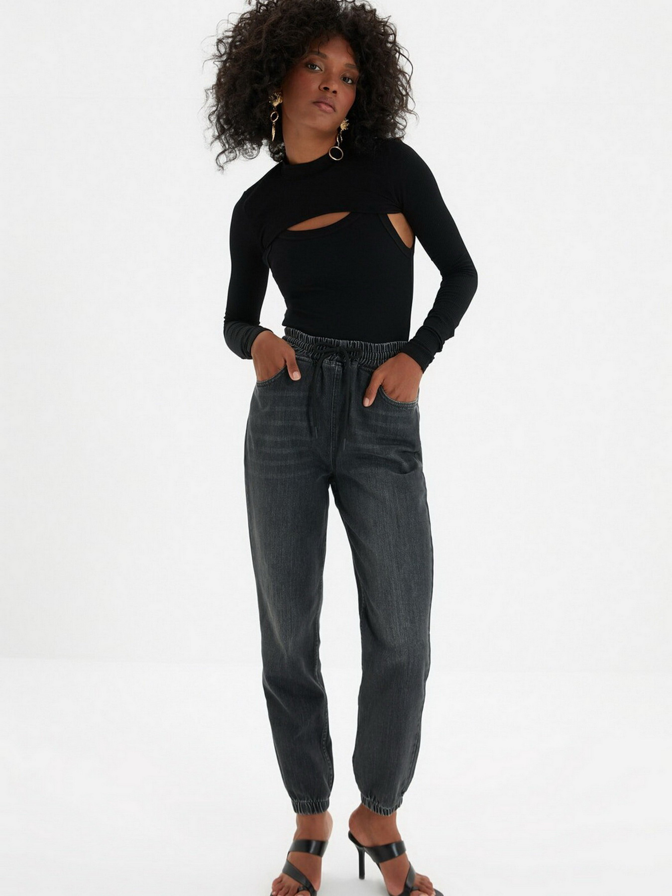 Джинсы мом Trendyol Jogger модель TWOAW22JE0296/Antrasit Фото