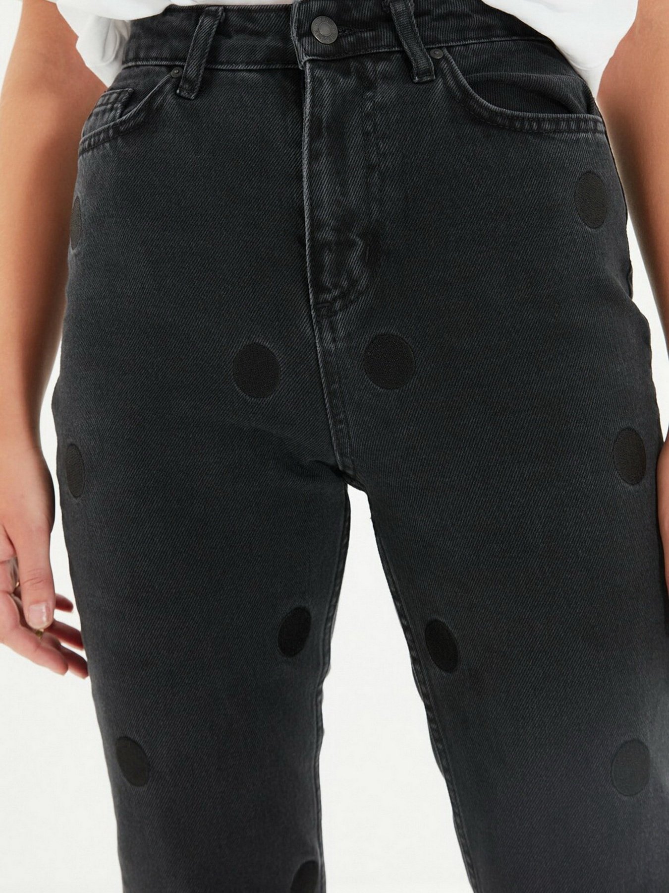 Джинсы мом Trendyol Mom модель TWOAW22JE0343/Antrasit Фото